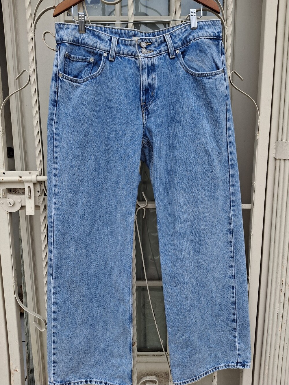 Levi's Superlow Denim Jeans Light Wash Relaxed Straight Leg Women Size 32 - Picture 4 of 16